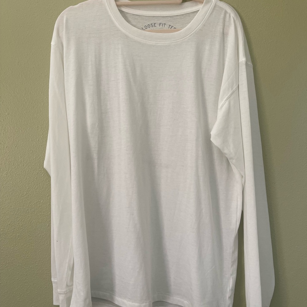 Aeropostale White Long Sleeve Tee - runs big